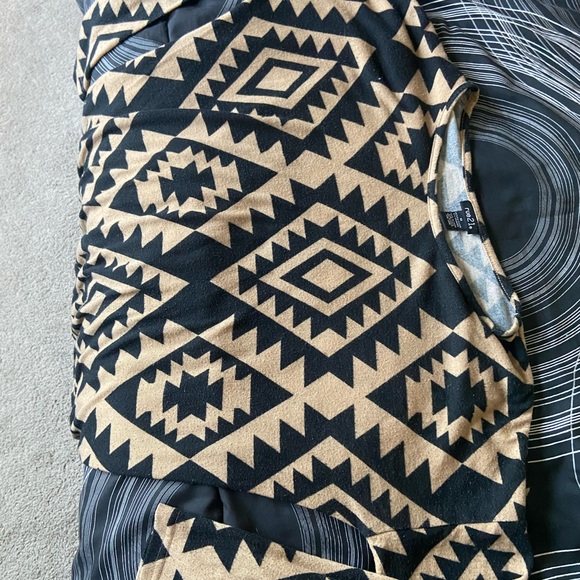 Rue21 Sweater - Picture 2 of 4